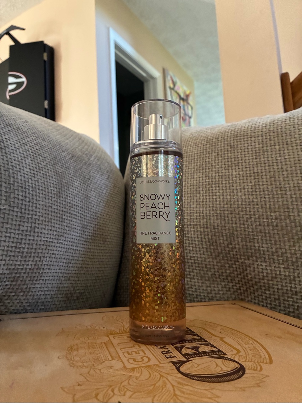 Bath & Body Works Snowy Peach Berry Mist - Holographic Gold Sparkle